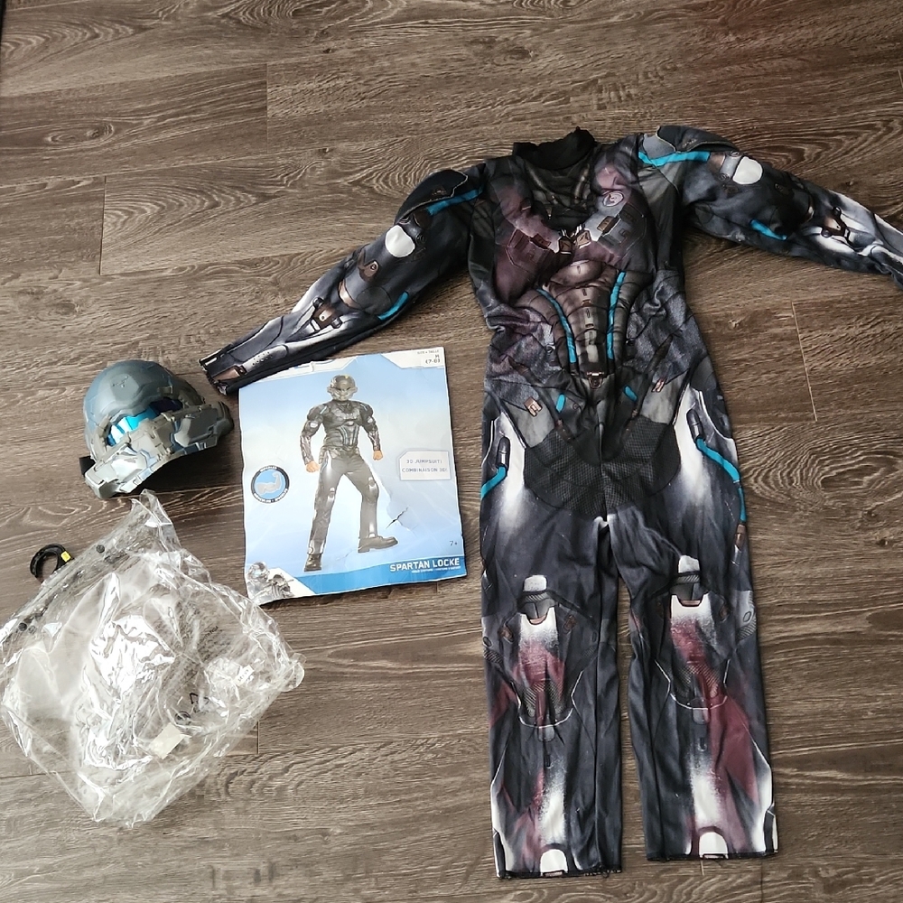 Halo Spartan Locke Costume with Helmet - 3D Jumpsuit Medium  SIZE 7-8 Kids